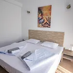 Gazde/Camere de închiriat Annador