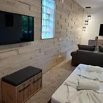 Gazde/Camere de închiriat Annador