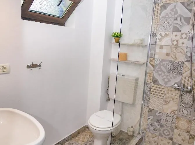 Gazde/Camere de închiriat Annador